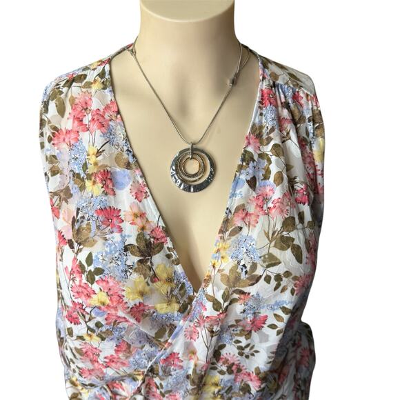 Lane Bryant Beautiful Wrap Around  Blouse Size 28 in Blue, Pink, Yellow Floral - Picture 4 of 12